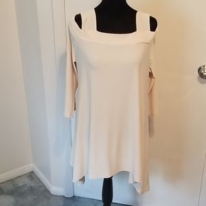 Cold shoulder Top with matching Capri pants